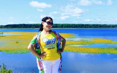 带字qq皮肤女生